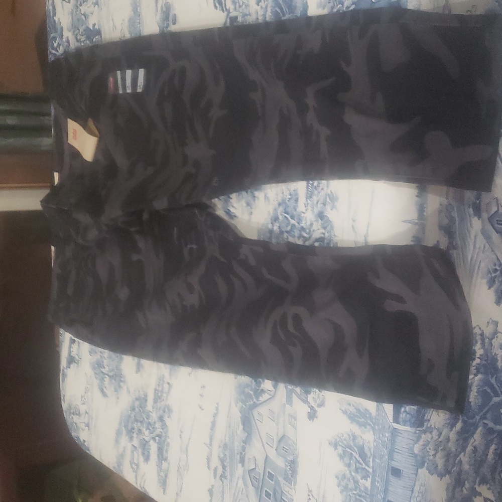 Womens Levi's Camo jeans